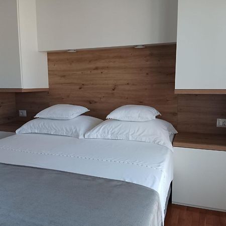 Pluton Apartment Primosten Luaran gambar